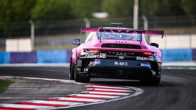 Porsche Mobil 1 Supercup Zandvoort 29-31 augustus 2025 Foto 28 Robert de Haan achterzijde