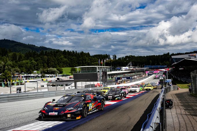 DTM Red Bull Ring Race 14 2025 Foto 1 Thierry Vermeulen vooraan bij de start