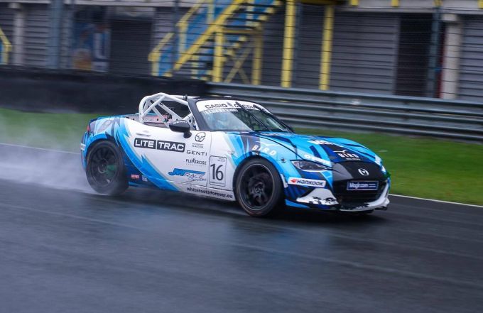 Mazda MX-5 Cup JW Race Service