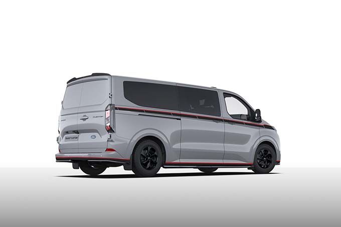 Ford_Transit_Custom_Grey_Platinum