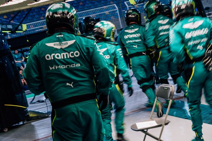 Aston Martin F1 crew