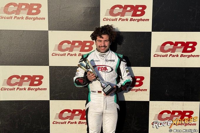 Maxim Haroutounian terug in de kart en gelijk podium