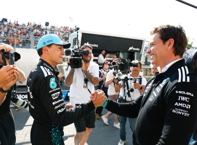 Toto Wolff George Russell Mercedes Formule 1